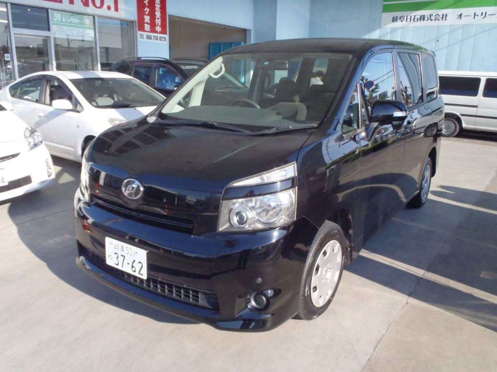 値下げ 3762ヴォクシー8人乗り みんなでゆったりvoxyで 岐阜の激安 格安レンタカーなら39レンタカーにお任せ下さい